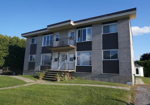 4-Plex à vendre - 271-273 Rue Trudeau, Salaberry-de-Valleyfield, J6T 3C4
