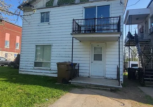Triplex for sale - 54-54B Rue Daniel-Johnson, Danville, J0A1A0