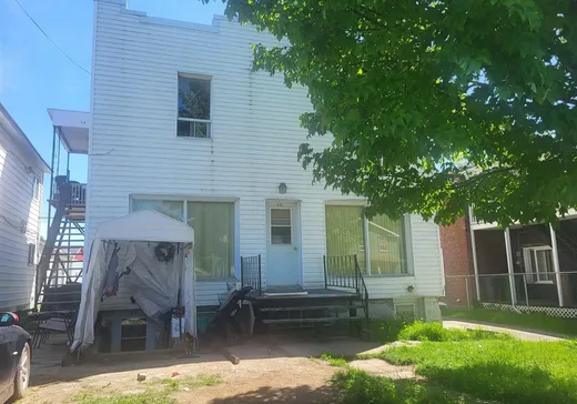 Triplex for sale - 56-60 Rue Daniel-Johnson, Danville, J0A1A0