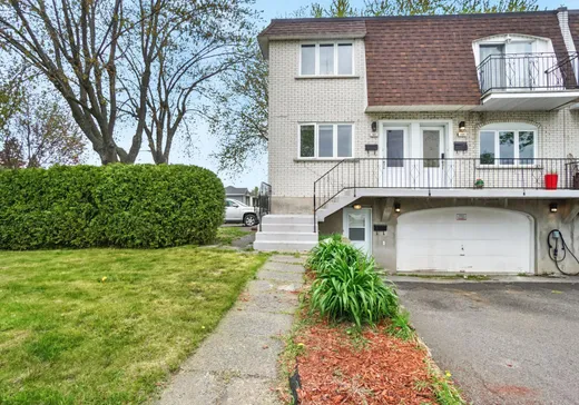 Triplex à vendre - 133-137 2e rue de Cherbourg, Chambly, J3L 4E2