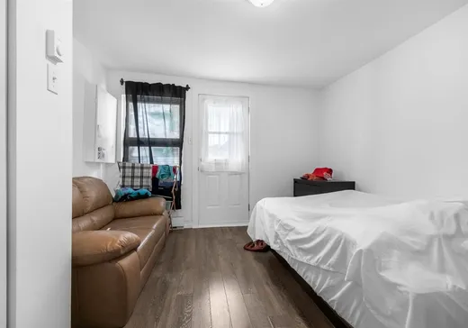 Triplex for Sale - 264 Rue du Cardinal-Taschereau, Quebec City, G1K 1G7