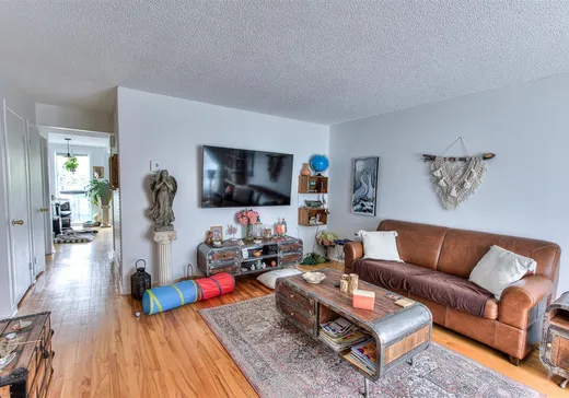 Duplex à vendre - 62-64 Boul. St-Elzear E., Ville de Québec, H7M 1C6