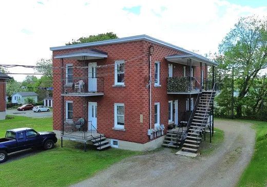 5-Plex à vendre - 524-532 Rue Maisonneuve, Magog, J1X2N5