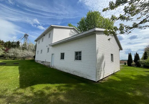 Duplex for Sale - 136-138 12e Rang, Saint-Adalbert, J0A 1E0