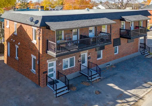 5-Plex à vendre - 195-199 12e Avenue, Richelieu, J3L3S9