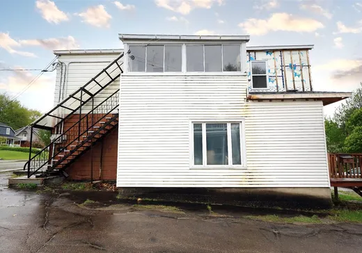 Duplex à vendre - 60-60A Rue Principale S., Windsor, J1S 2B6