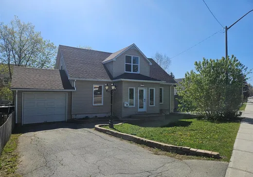 Duplex for sale - 179-181 Rue Saguenay, Rouyn-Noranda, J9X2H3