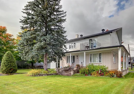 Triplex for sale - 254 Rue Commerciale, St-Henri-de-Levis, G0R3E0