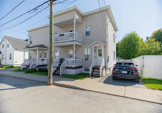 4-Plex à vendre - 31-31A Rue Alfred, Massueville, J3P 3S8