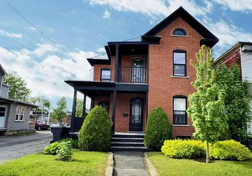 Duplex for sale - 126-126A Rue St-Jean-Baptiste, Victoriaville, G6P4G1