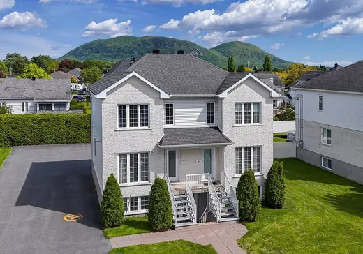 Triplex à vendre - 965-969 Boul. Yvon-L'Heureux N., McMasterville, J3G 6N4