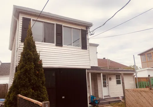 Duplex à vendre - 612 Rue Montcalm (612-616), Ste-Anne-De-Sorel, J3P 5N3