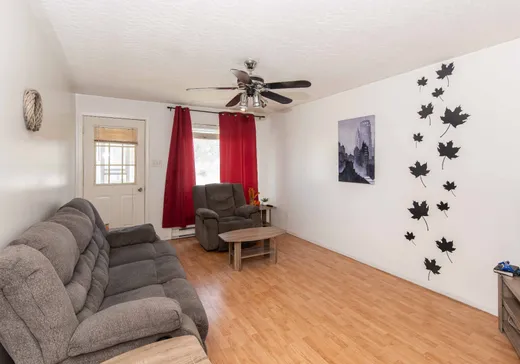 Duplex à vendre - 491-491A Rue Royale, Amos, J0Y 1Z0