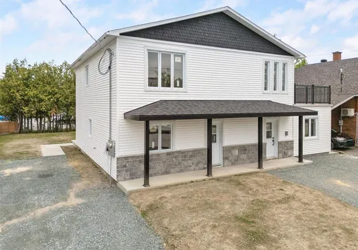 Triplex à vendre - 903 Rue Woodward, Sherbrooke, J1G1W5