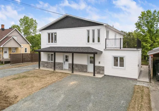 Triplex for Sale - 903 Rue Woodward, Sherbrooke, J1G 1W5
