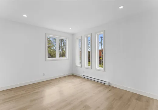 Triplex for Sale - 903 Rue Woodward, Sherbrooke, J1G 1W5