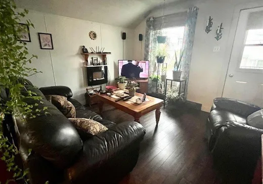 Duplex à vendre - 245-247 Rue Noël, Asbestos, J1T 2E1
