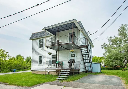 Duplex à vendre - 66-68 Rue Quinn, Pointe-Claire (Île de Montréal), J0B 2H0