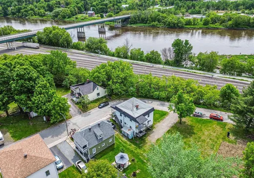Duplex à vendre - 66-68 Rue Quinn, Pointe-Claire (Île de Montréal), J0B 2H0