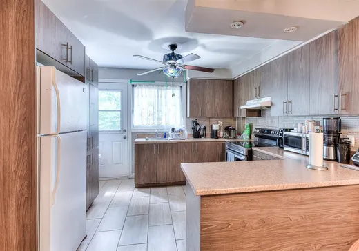 Triplex à vendre - 430-432A Rue Marconi, Laval (Laval-des-Rapides), H7N 2C1