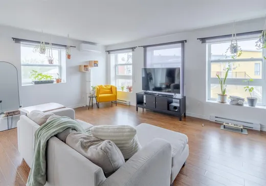 Triplex for Sale - 41-43C Rue St-Jean-Baptiste, Victoriaville, G6P 4C8