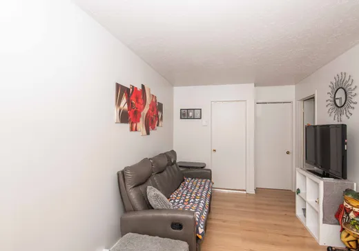 5-Plex à vendre - 470 Rue Royale, Amos, J0Y 1Z0
