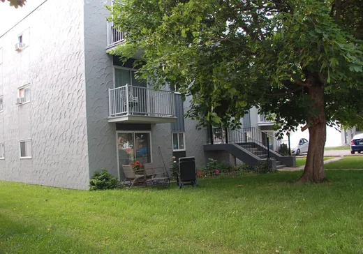 5-Plex à vendre - 929 Rue Beaudry, Saint-Jean-sur-Richelieu, J3A 1C6