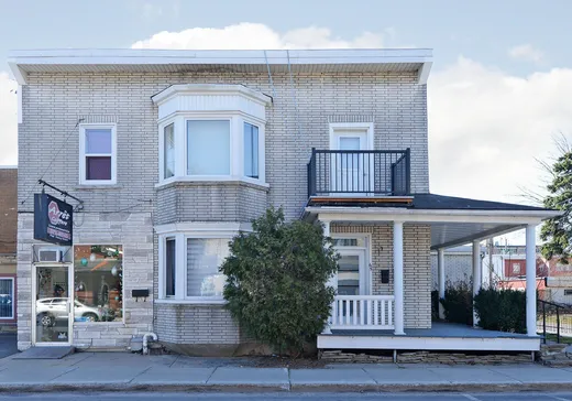 5-Plex à vendre - 63-65 Rue du Marché, Salaberry-de-Valleyfield, J6T1P3