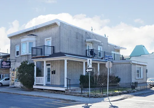 5-Plex à vendre - 63-65 Rue du Marché, Salaberry-de-Valleyfield, J6T 1P3