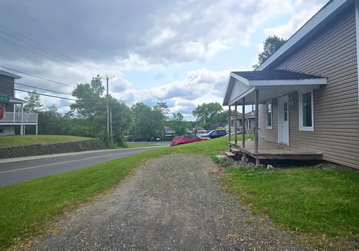 Duplex for Sale - 81 Rue du Vieux-Chemin, Témiscouata-sur-le-Lac, G0L 1E0