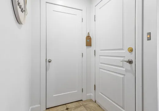 Triplex à vendre - 993-995 Av. Rose-de-Lima, Laval (Duvernay), H7E 2S9