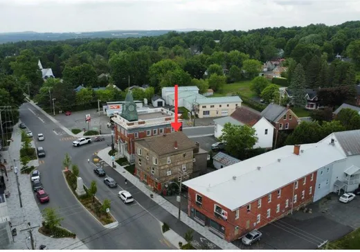 4-Plex à vendre - 4-8 Rue du Carmel, Danville, J0A 1A0
