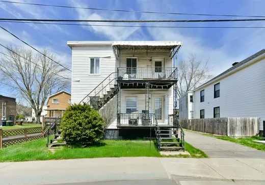 Duplex à vendre - 628-628B Rue Scott, Drummondville, J2B1X2