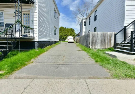 Duplex à vendre - 628-628B Rue Scott, Drummondville, J2B 1X2