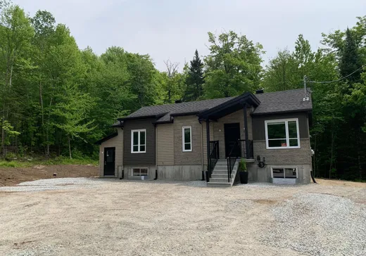Duplex à vendre - 95Z Ch. Rivest, Val-des-Lacs, J0T2P0