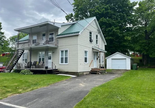 Duplex à vendre - 322-324 Rue St-Jean-Baptiste, Asbestos, J1T2C4