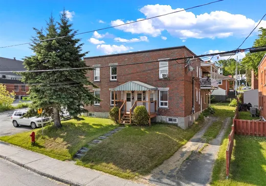 4-Plex à vendre - 1060-1064 Rue du Pacifique, Sherbrooke, J1H 2G4