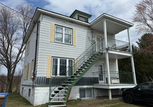 Triplex à vendre - 774-778 Rue Principale, Saint-Roch-de-Richelieu, J0L2M0
