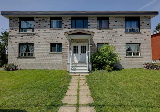 4-Plex à vendre - 305 Rue Bell, Cowansville, J2K3C9