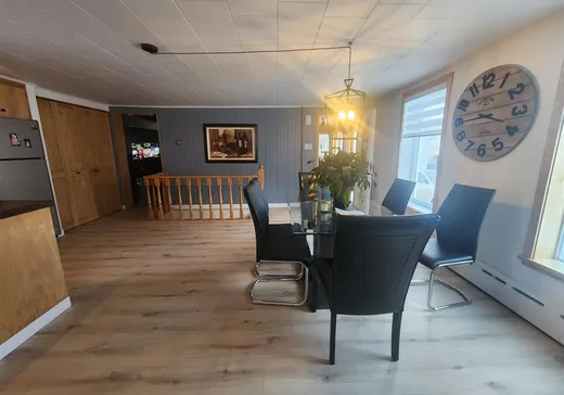 Duplex à vendre - 1917 Rue Principale, Pohénégamook, G0L 1J0