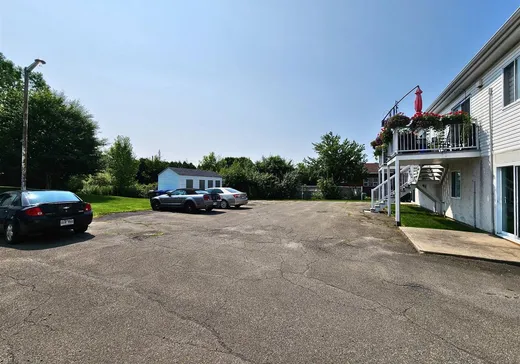 4-Plex à vendre - 22-28 Route des Seigneurs, Lachute, J0V 1X0
