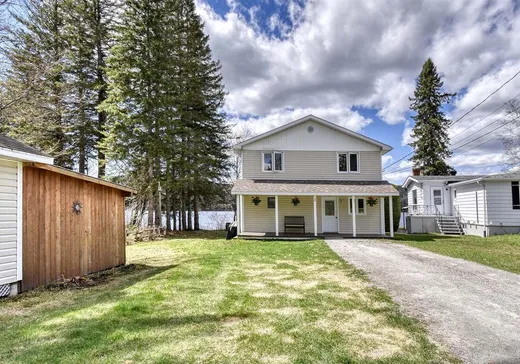Duplex à vendre - 76-2 Ch. du Lac-Chaud, Labelle, J0T 1R0
