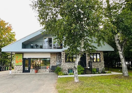 Triplex for Sale - 1553-1563 Rue l'Annonciation S., Rivière-Rouge, J0T 1T0