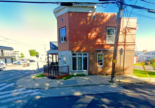 4-Plex à vendre - 10-14A Rue de l'Église, L'Épiphanie, J5X 3W6