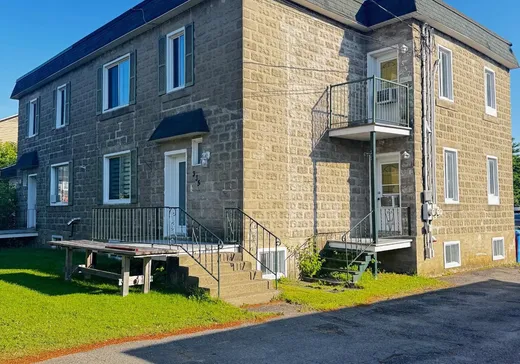 Triplex à vendre - 335-339 Rue Principale, Grenville, J0V 1J0