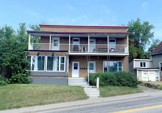 5-Plex for Sale - 201-205 Rue King E., Sherbrooke, J1G 1A7