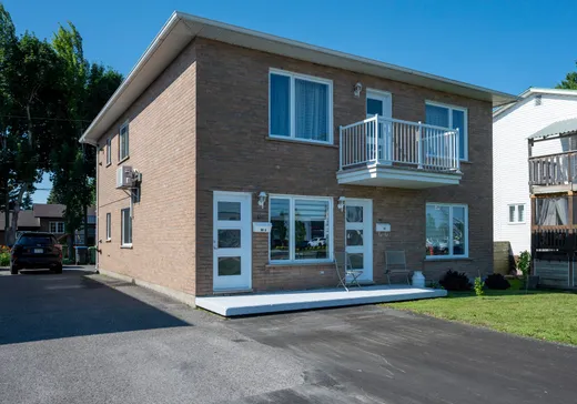 Duplex for Sale - 60-60A Boul. St-Luc, Saint-Jean-sur-Richelieu, J3A 1G1