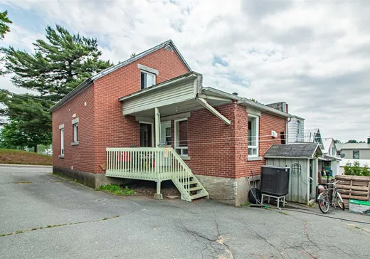Duplex for Sale - 33-33A Rue de l'Académie, Victoriaville, G6P 3M1