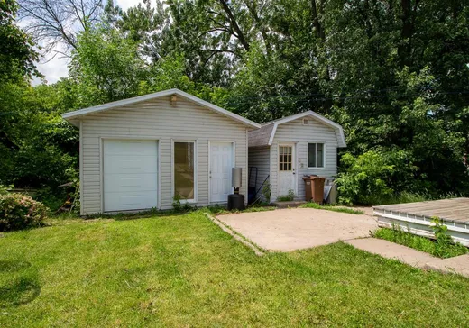 Duplex à vendre - 61-63 Av. Royale, Louiseville, J5V 1W4