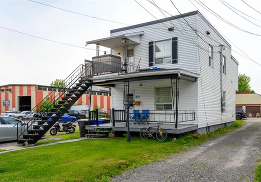 Duplex à vendre - 271-273 Rue St-Aimé, Louiseville, J5V 2B3